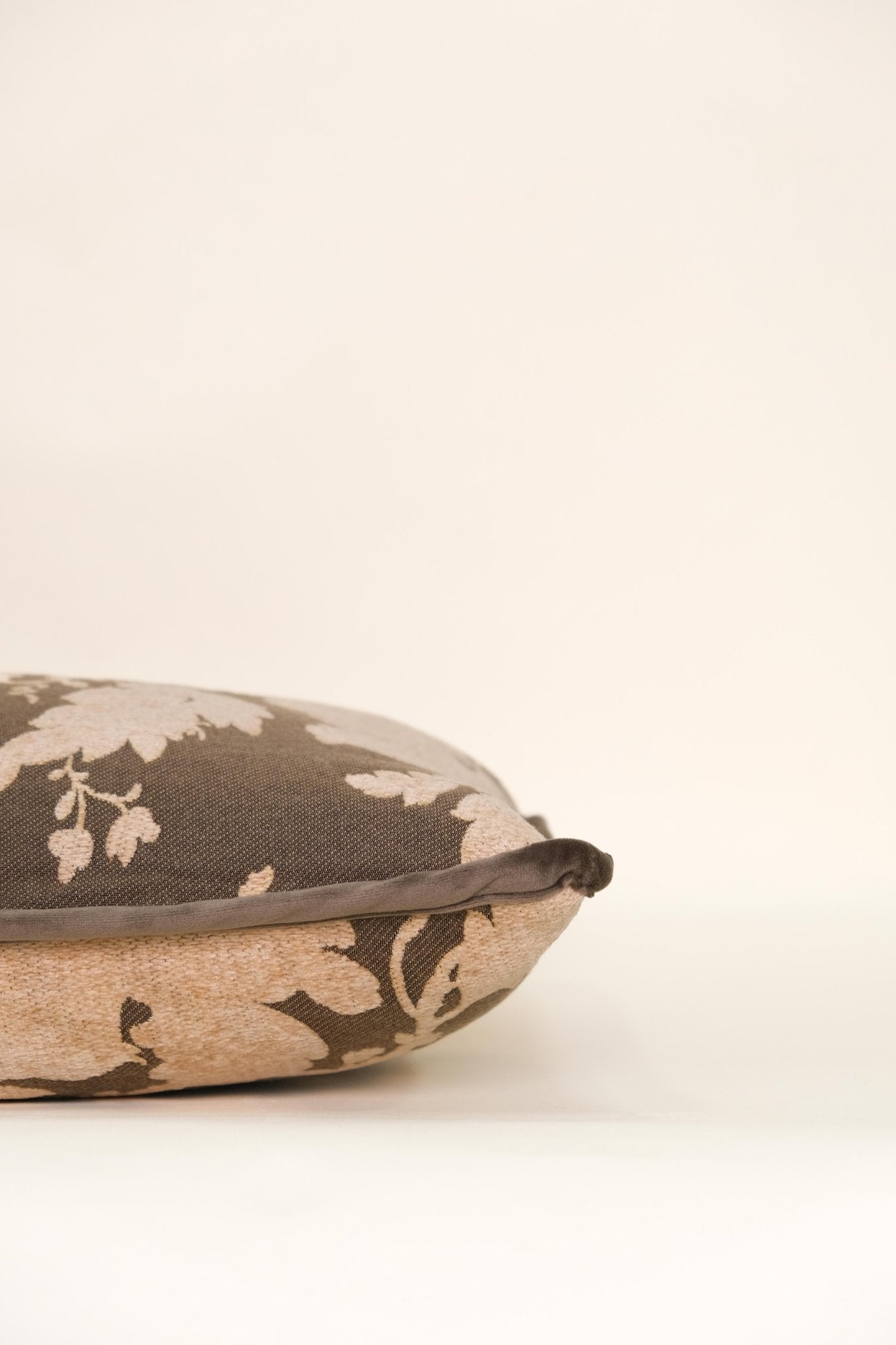 Benice Tapestry Lumbar - Artiome™ - Pillow