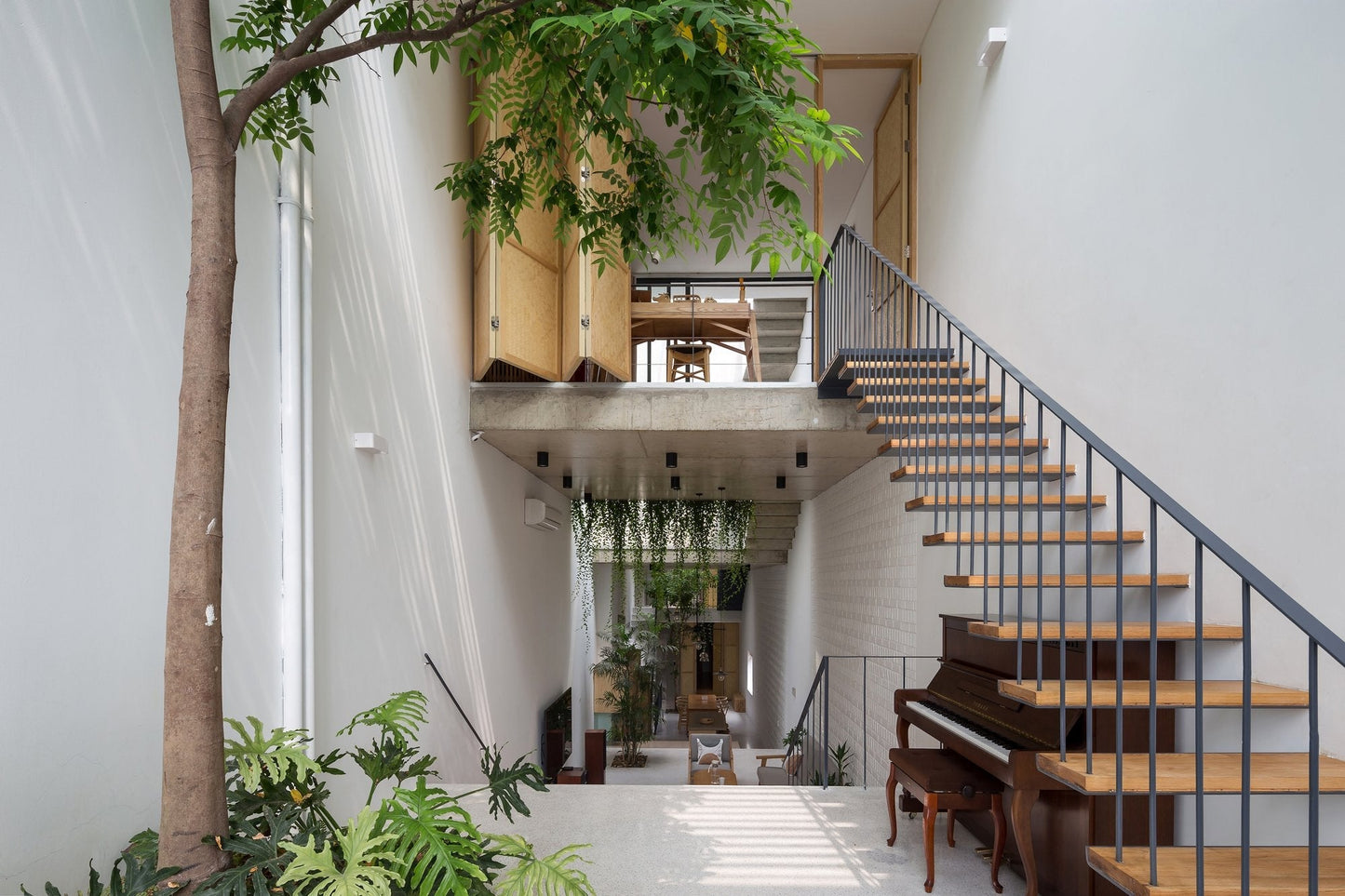 Vertical Living - Artiome™ - Book