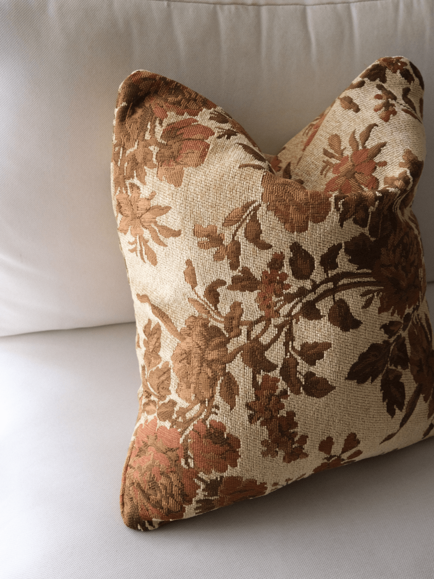 Adeline Tapestry Pillow - Artiome™ - Pillow