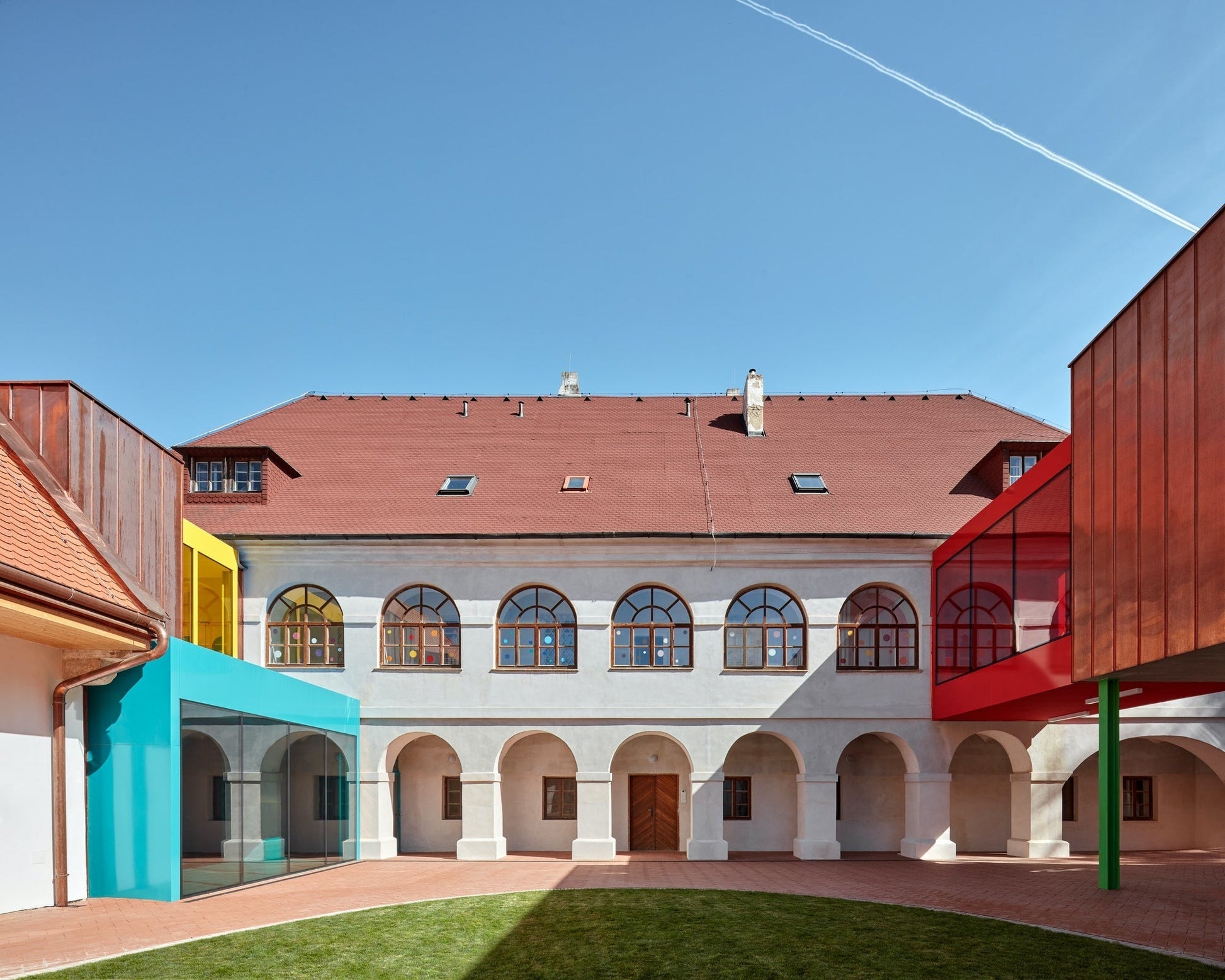 Building for Change - Artiome™ - Books